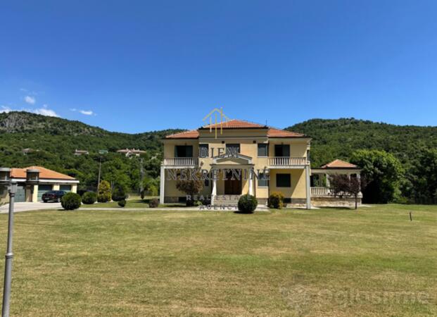 Vila 600m2 - Podgorica - Velje Brdo
