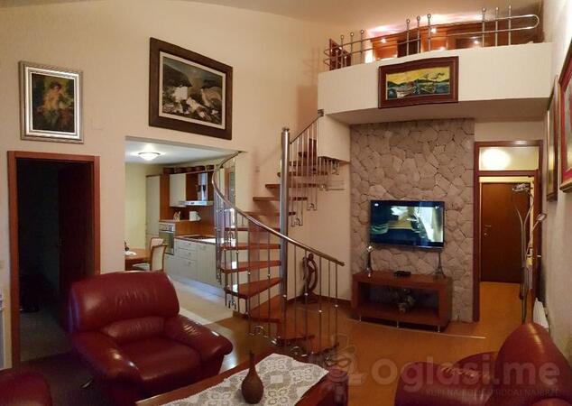 Dvosoban stan 84m2 - Bar - Sutomore ul.Cara Lazara,centar