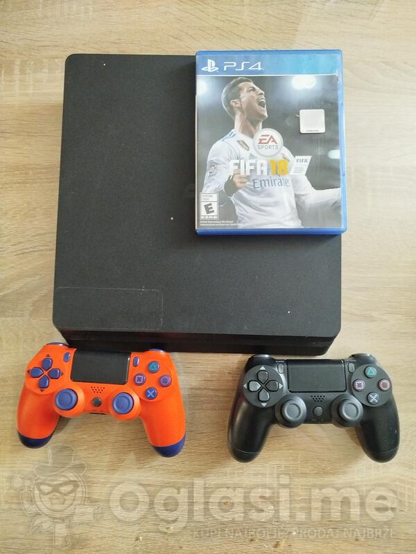 Sony - PlayStation 4