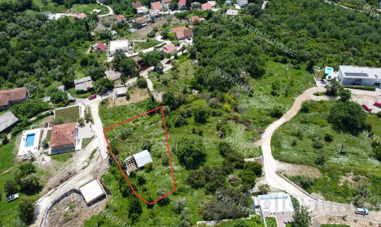 Građevinsko zemljište 1058m2 - Herceg Novi - Podi