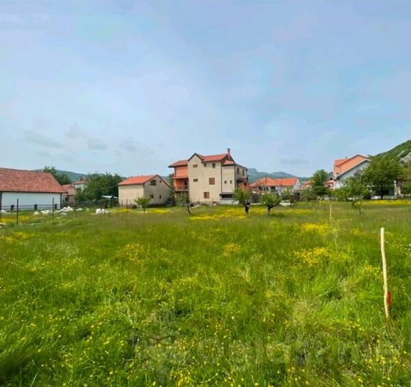 Građevinsko zemljište 561m2 - Cetinje - Cetinje (uži dio)