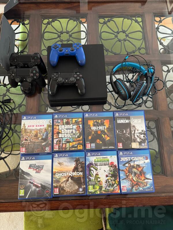 Sony - PlayStation 4