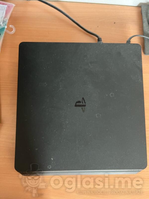 Sony - PlayStation 4