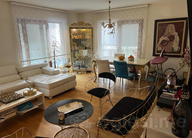 Trosoban stan 120m2 - Podgorica - Tološi