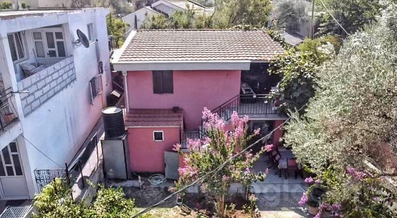 Porodična kuća 140m2 - Budva - Buljarica