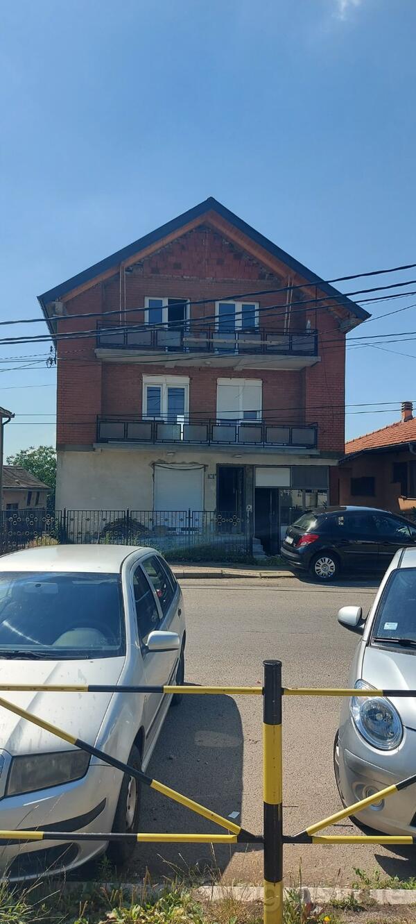 Porodična kuća 225m2 - Barajevo - Vranić