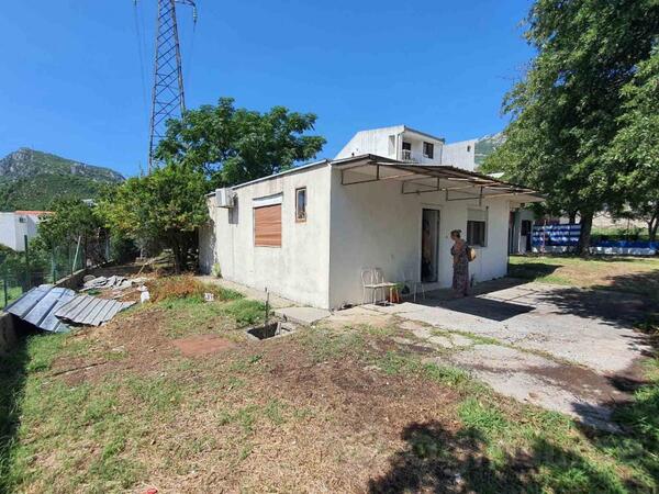 Porodična kuća 70m2 - Bar - Sutomore