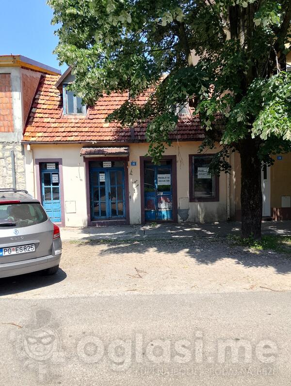 Porodična kuća 1m2 - Cetinje - Cetinje (uži dio)