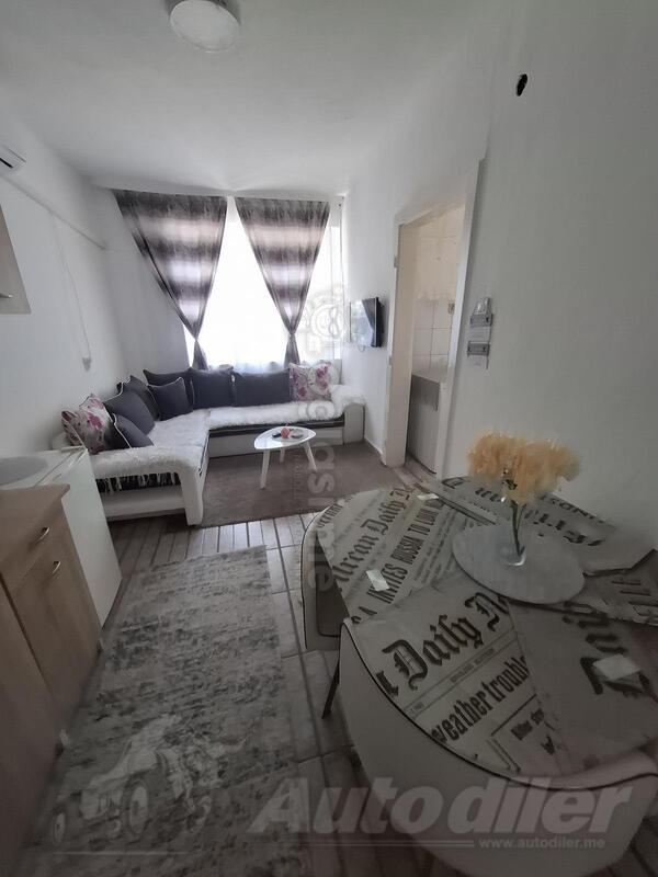 Jednosoban stan 35m2 - Podgorica - Podgorica (uži dio) Kralja Nikole,Pored Time out kafica