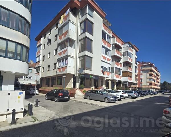 Lokal 30m2 - Nikšić - Centar grada