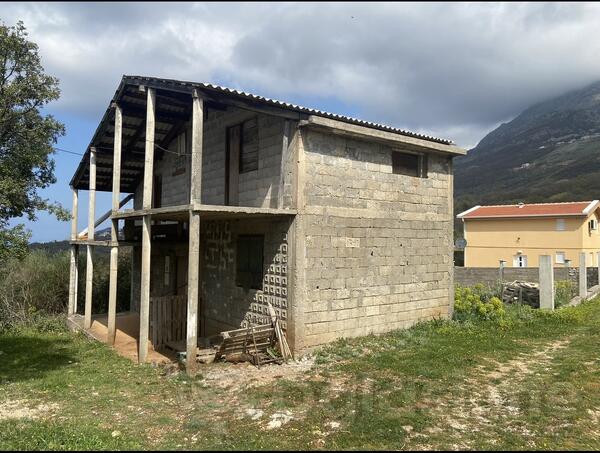 Vikendica 110m2 - Bar - Pečurice