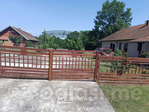 Porodična kuća 150m2 - Smederevska Palanka - Kusadak