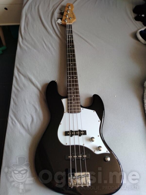 Prodajem Bas gitaru i Pojačalo