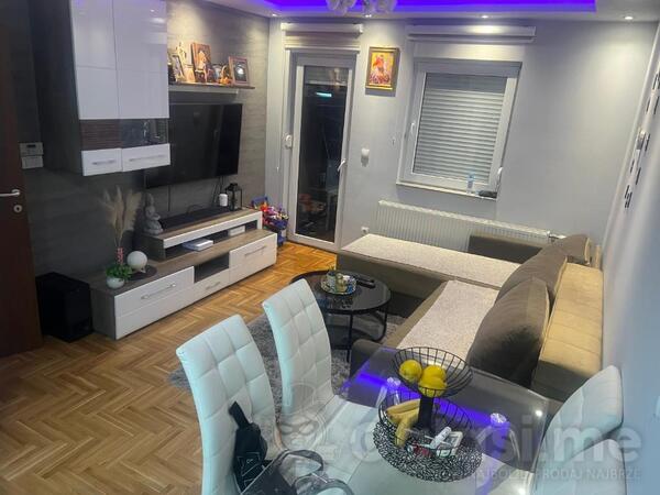 Jednoiposoban stan 41m2 - Zemun - Zemun (uži dio)