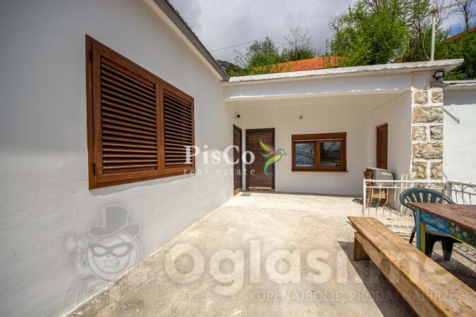 Porodična kuća 109m2 - Nikšić - Miločani