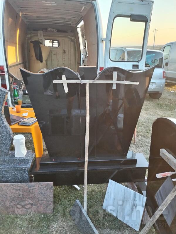 Spomenici i grobnice