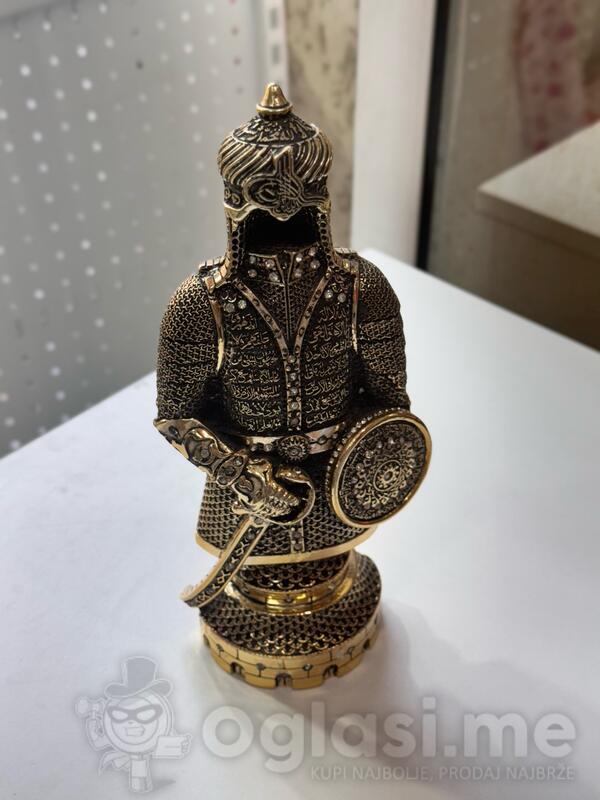 Umjetnička statueta ratnika