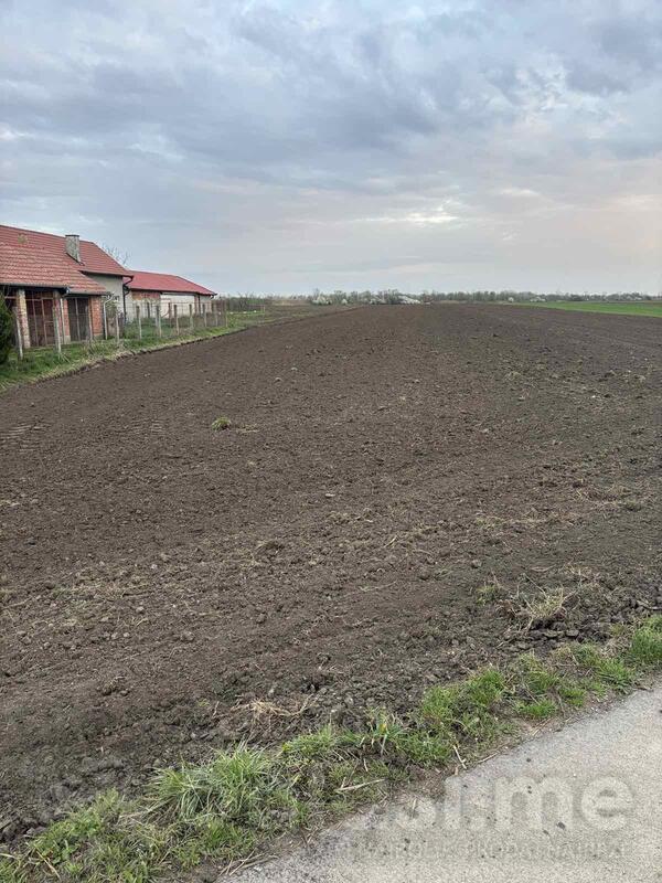 Građevinsko zemljište 11000m2 - Vrbas - Vrbas (uži dio)