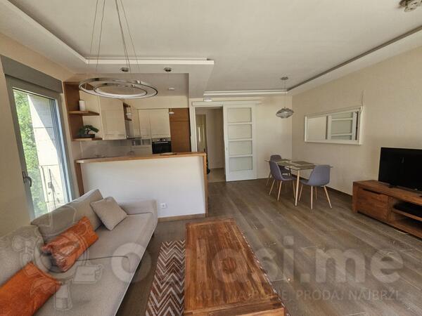 Dvosoban stan 70m2 - Kotor - Škaljari