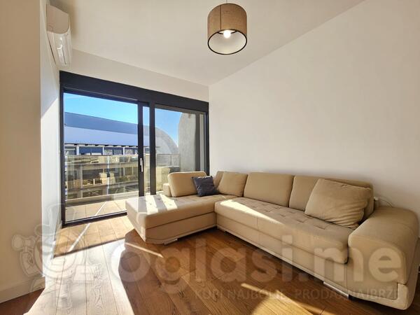 Jednosoban stan 64m2 - Bar - Centar grada