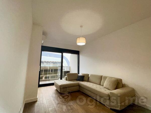 Jednosoban stan 64m2 - Bar - Centar grada