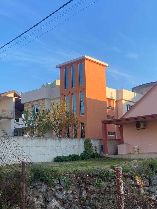 Vila 230m2 - Bar - Dobra Voda