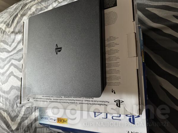 Sony - PlayStation 4