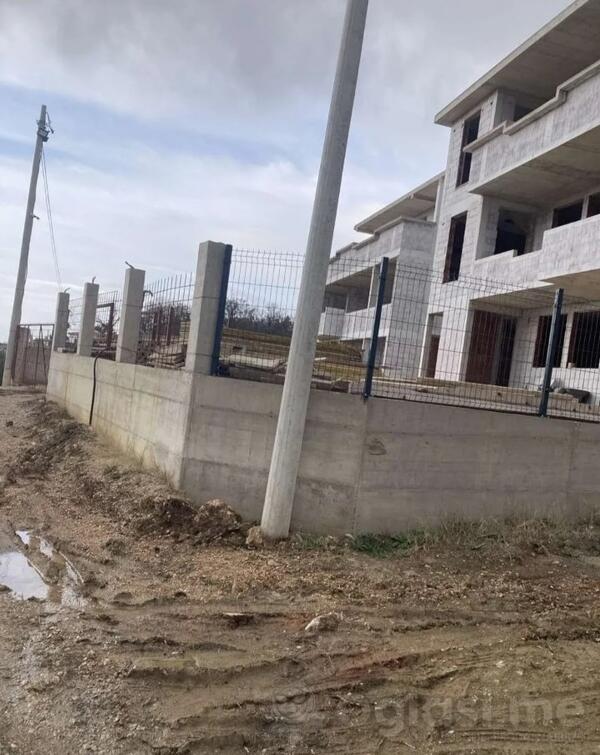 Građevinsko zemljište 2400m2 - Bar - Šušanj