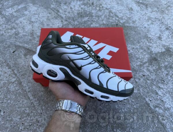 Prodajem patike Nike TN 