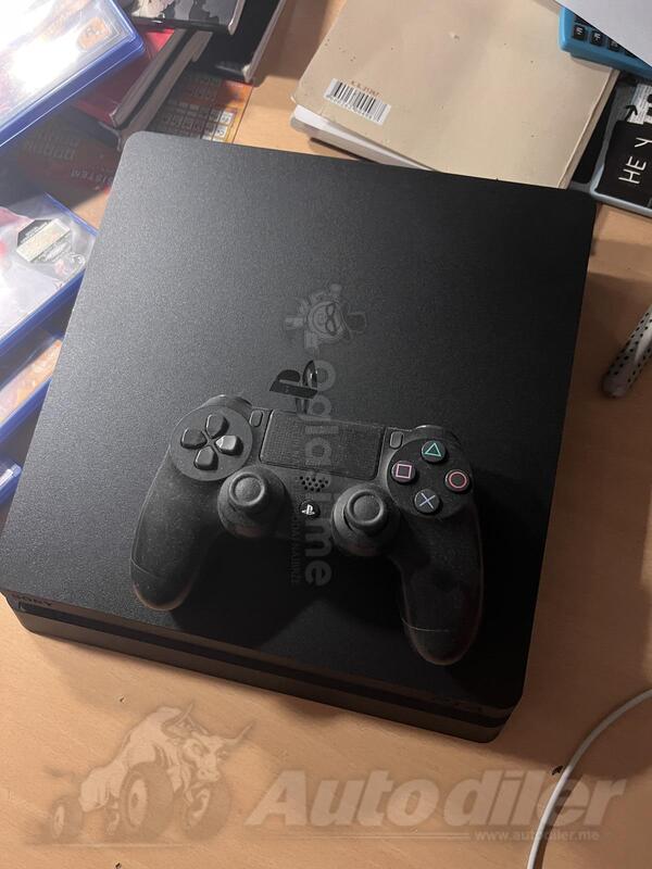 Sony - PlayStation 4