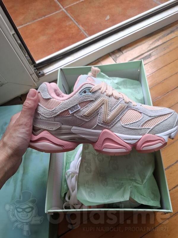 New Balance 9060