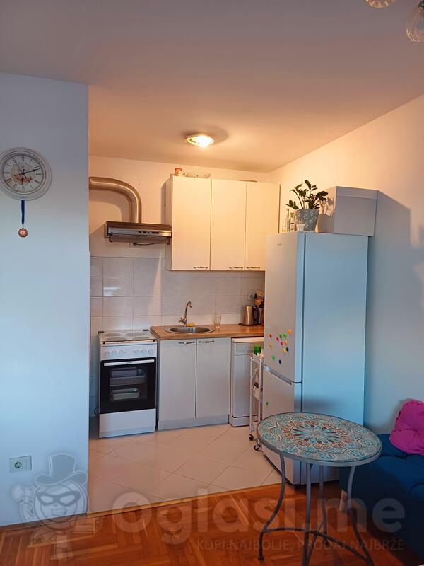 Jednosoban stan 33m2 - Podgorica - Iza Delte (1. Maj)