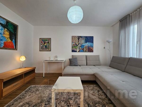 Dvosoban stan 61m2 - Bar - Centar grada