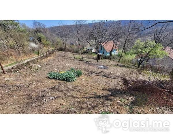 Građevinsko zemljište 826m2 - Novi Sad - > Okolina grada