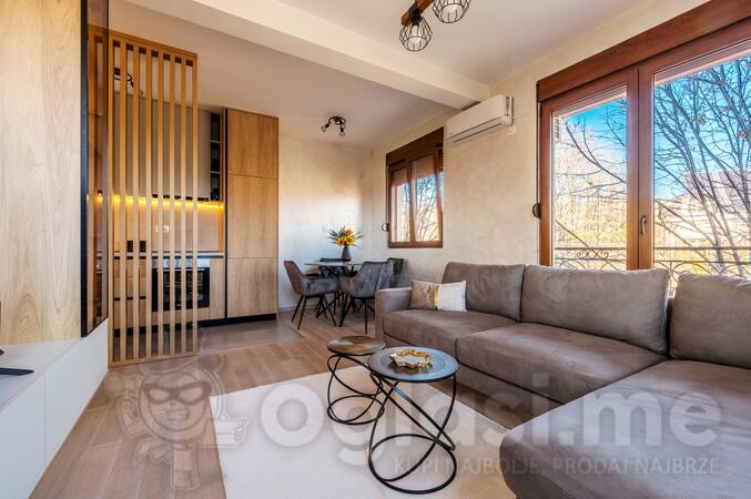 Jednosoban stan 52m2 - Cetinje - Cetinje (uži dio)