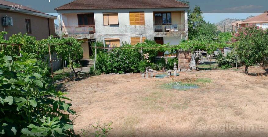 Dvojna kuća 190m2 - Podgorica - Golubovci