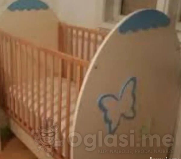 Prodaje se krevetic i dusek za bebe, banjica i drzac za banjicu, hranilica i podloga za razvoj bebe
