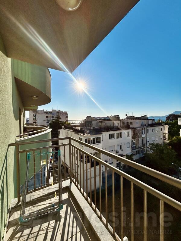 Jednosoban stan 50m2 - Bar - Centar grada