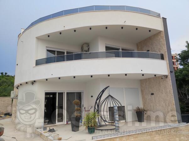 Vila 350m2 - Bar - Kunje