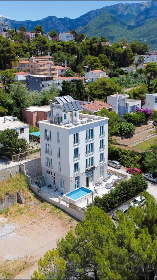 Hotel 735m2 - Bar - Šušanj