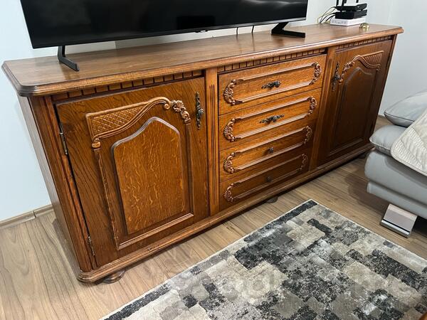 Prodajem komodu - puno drvo