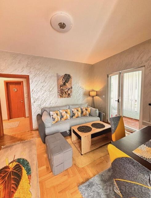 Dvosoban stan 60m2 - Budva - Rozino