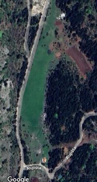 Poljoprivredno zemljište 12500m2 - Danilovgrad - > Okolina grada