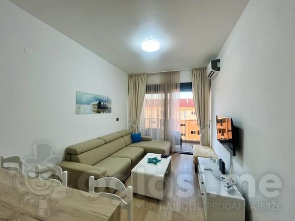 Garsonjera 35m2 - Bar - Centar grada