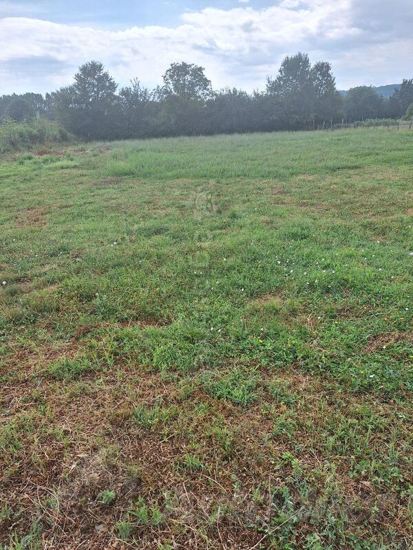 Građevinsko zemljište 3500m2 - Danilovgrad - > Okolina grada