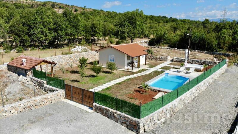 Porodična kuća 57m2 - Podgorica - Farmaci