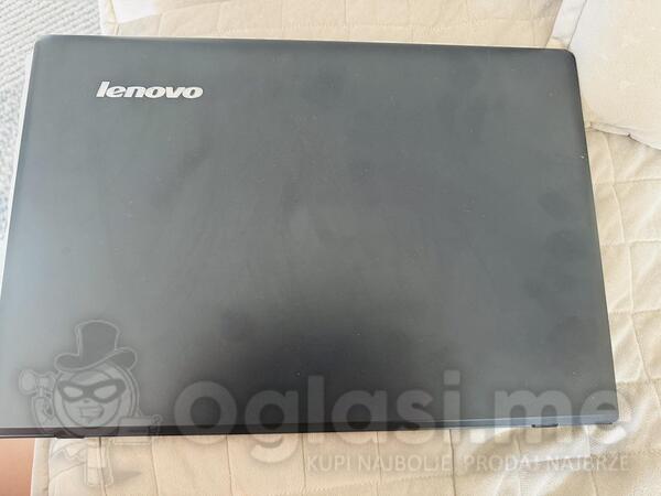 Lenovo Ideapad 300 - 15" Intel Ostalo 8GB GB
