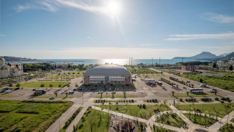 Trosoban stan 237m2 - Bar - Centar grada