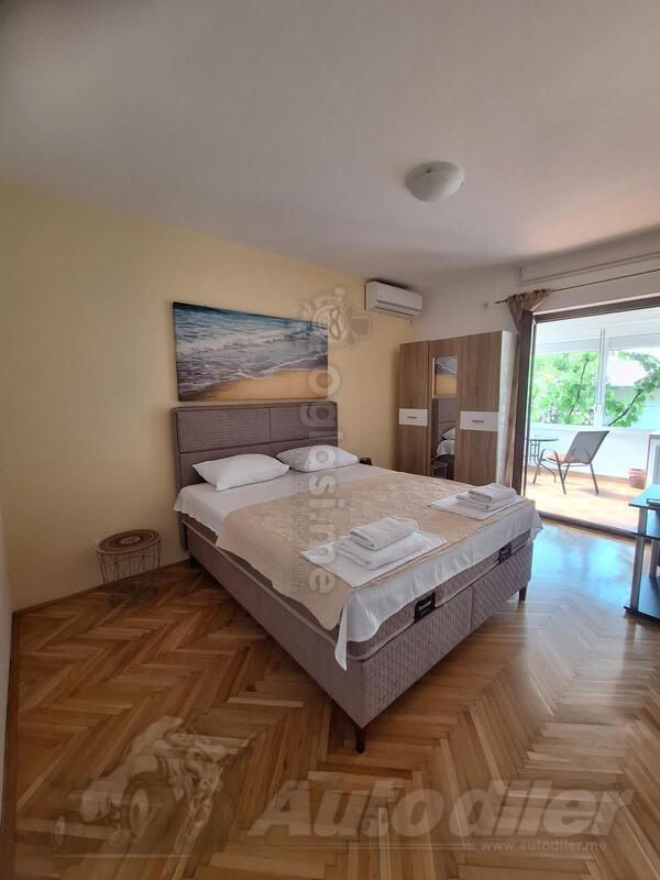 Potrebna zena sa ciscenje soba i apartmana Budva