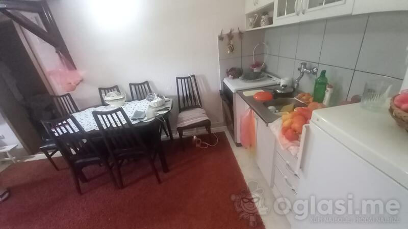 Jednosoban stan 65m2 - Bar - Sutomore ul.Cara Lazara,centar
